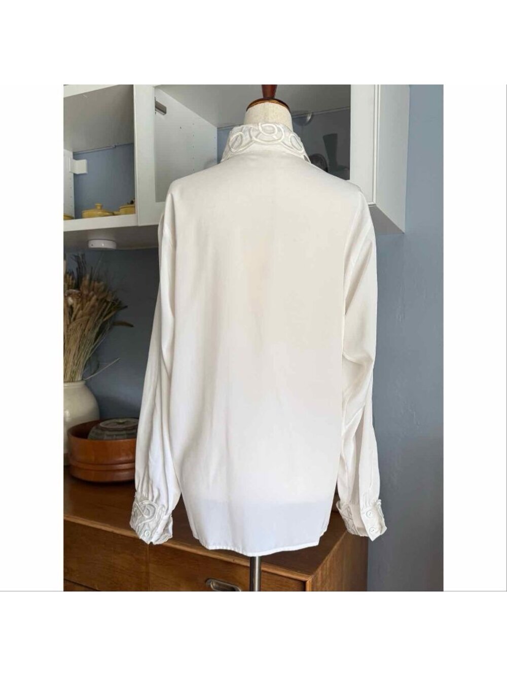 Vintage 80’s Louis Feraud White Pleated Blouse Embroidered Collar Cuffs - Picture 5 of 10